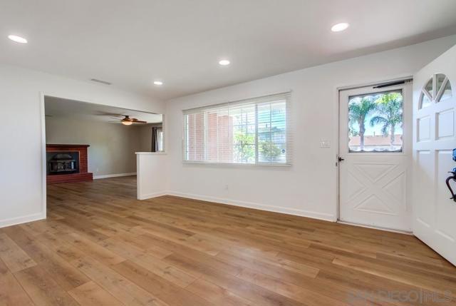 MLS #250043100SD image #13