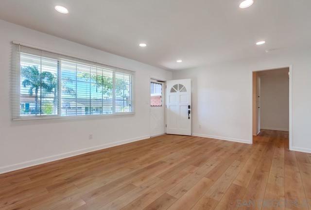 MLS #250043100SD image #14