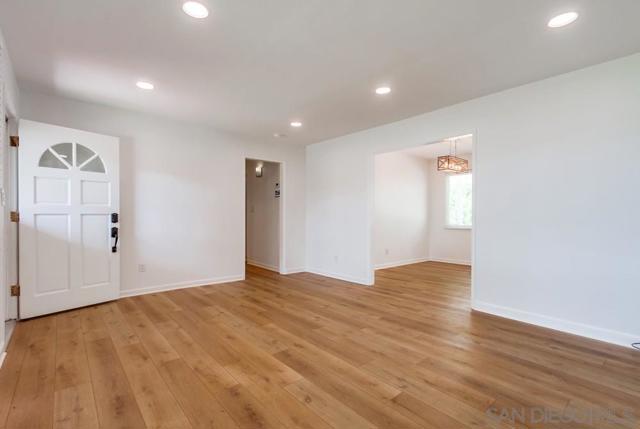 MLS #250043100SD image #15