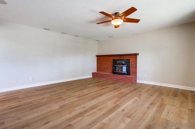 MLS #250043100SD image #17