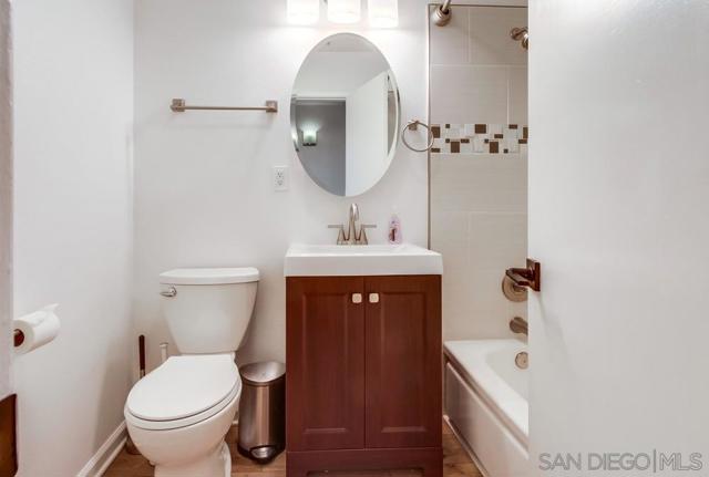 MLS #250043100SD image #40