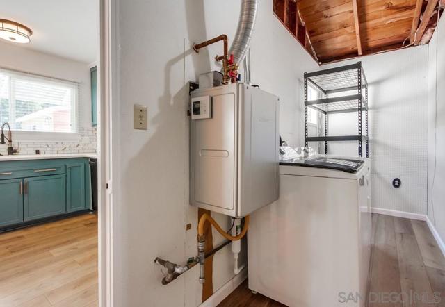 MLS #250043100SD image #42