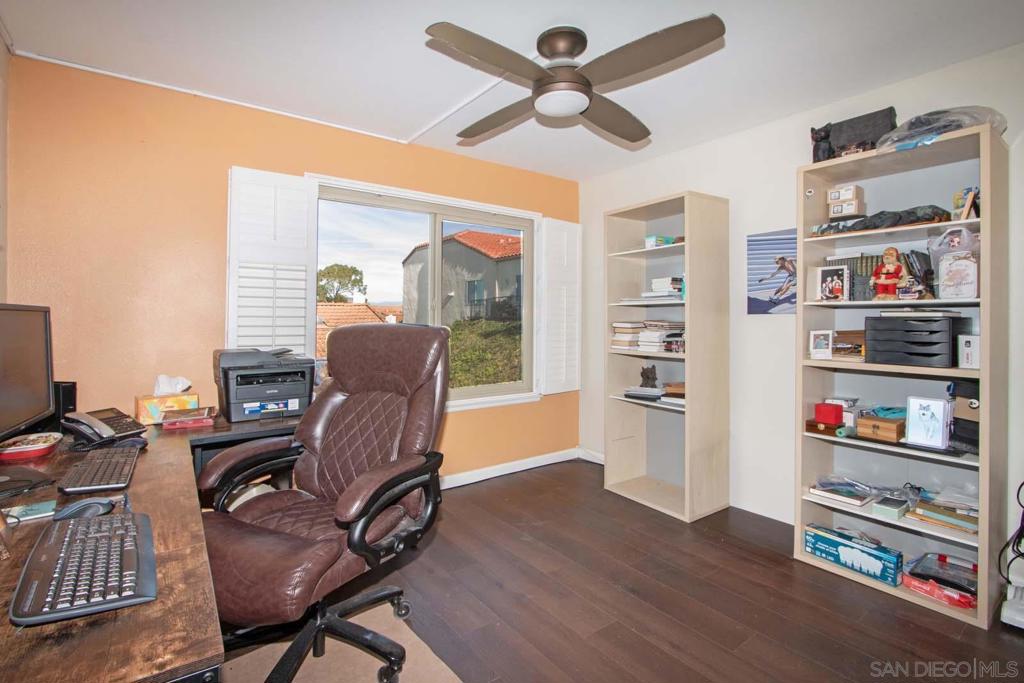 MLS #250043144SD image #15