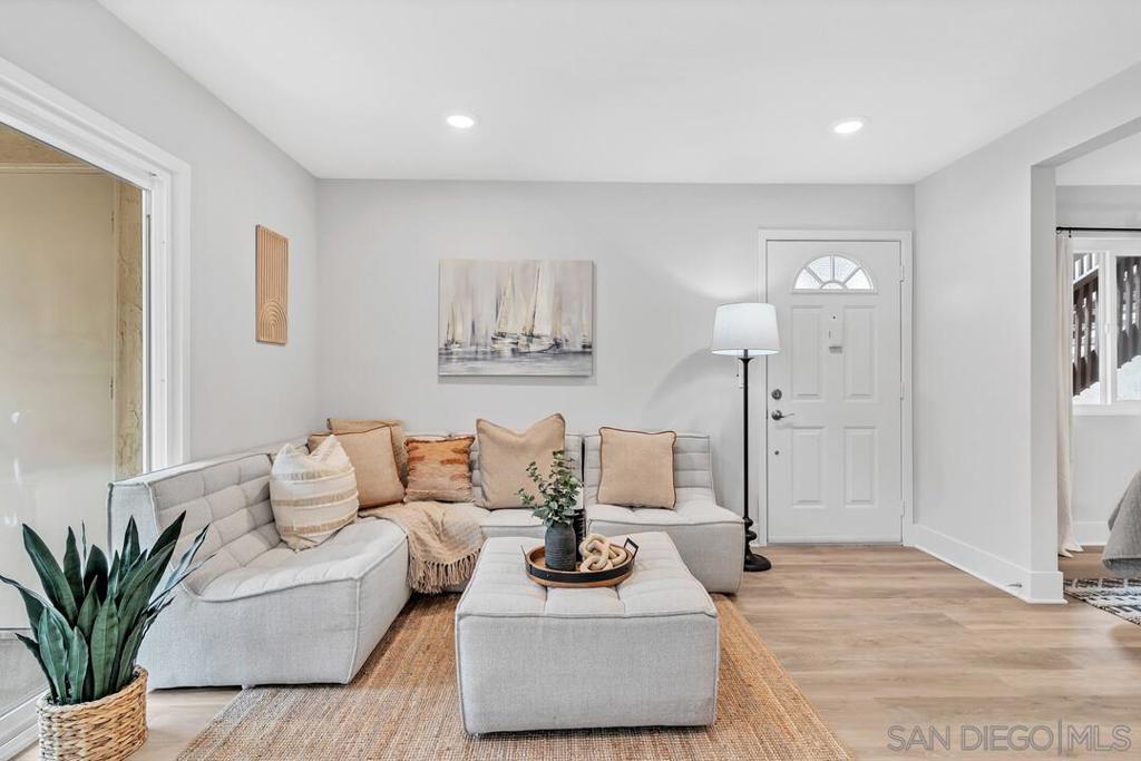 MLS #250043207SD image #15