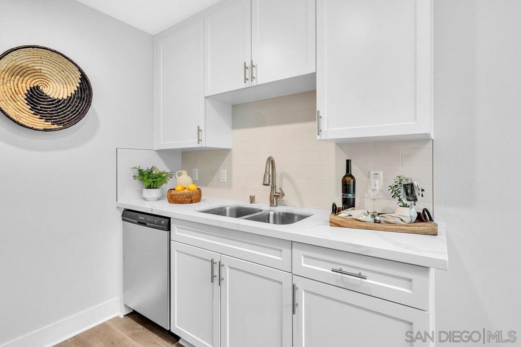 MLS #250043207SD image #17