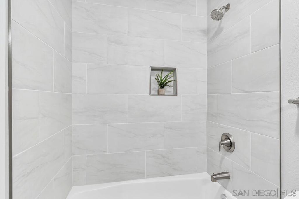 MLS #250043207SD image #22