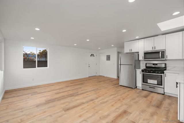 MLS #250043274SD img 13