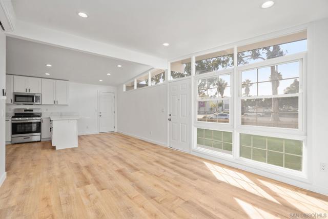 MLS #250043274SD img 6