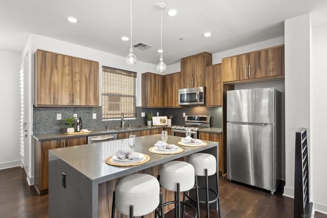 MLS #250043355SD image #16