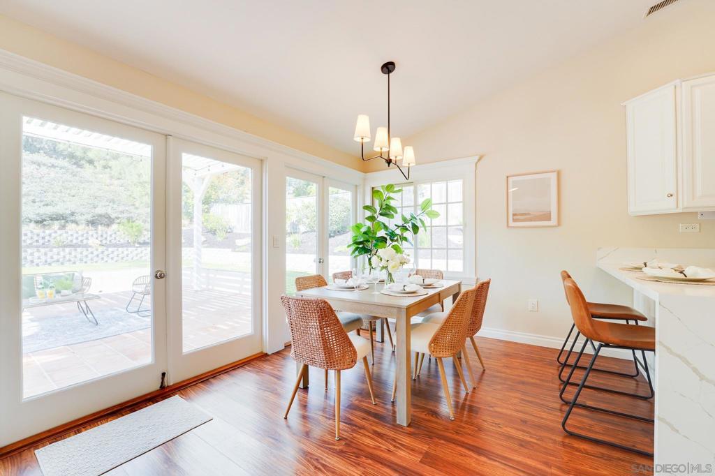 MLS #250043386SD image #10