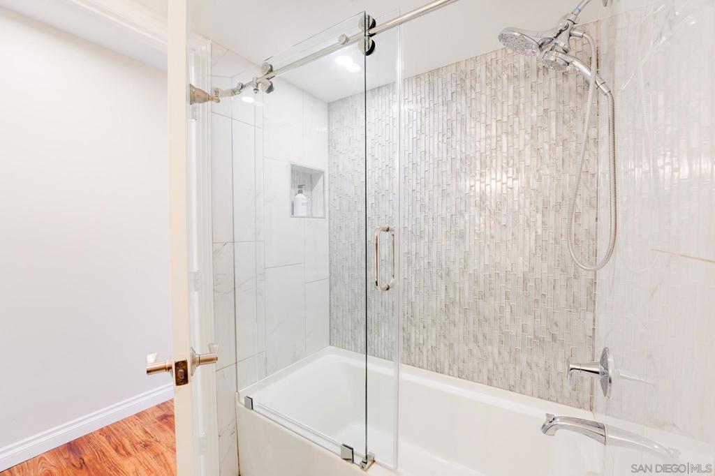 MLS #250043386SD image #16