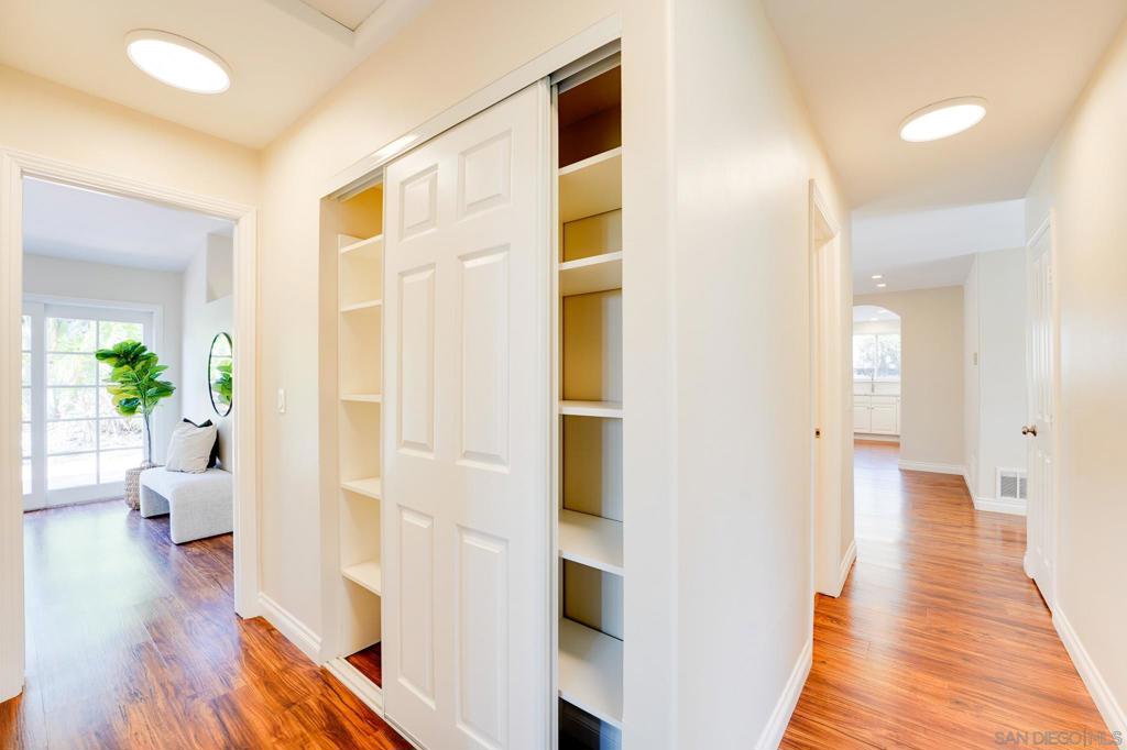 MLS #250043386SD image #19