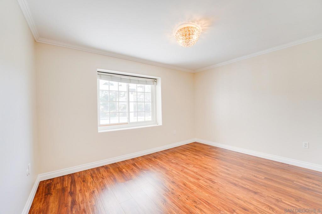 MLS #250043386SD image #22