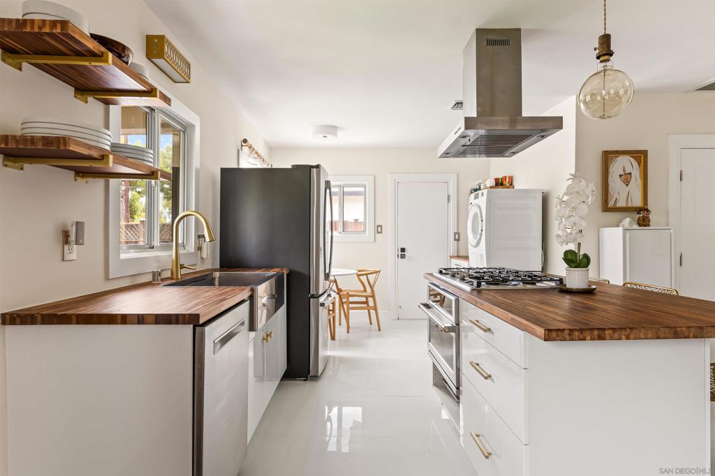 MLS #250043407SD image #1