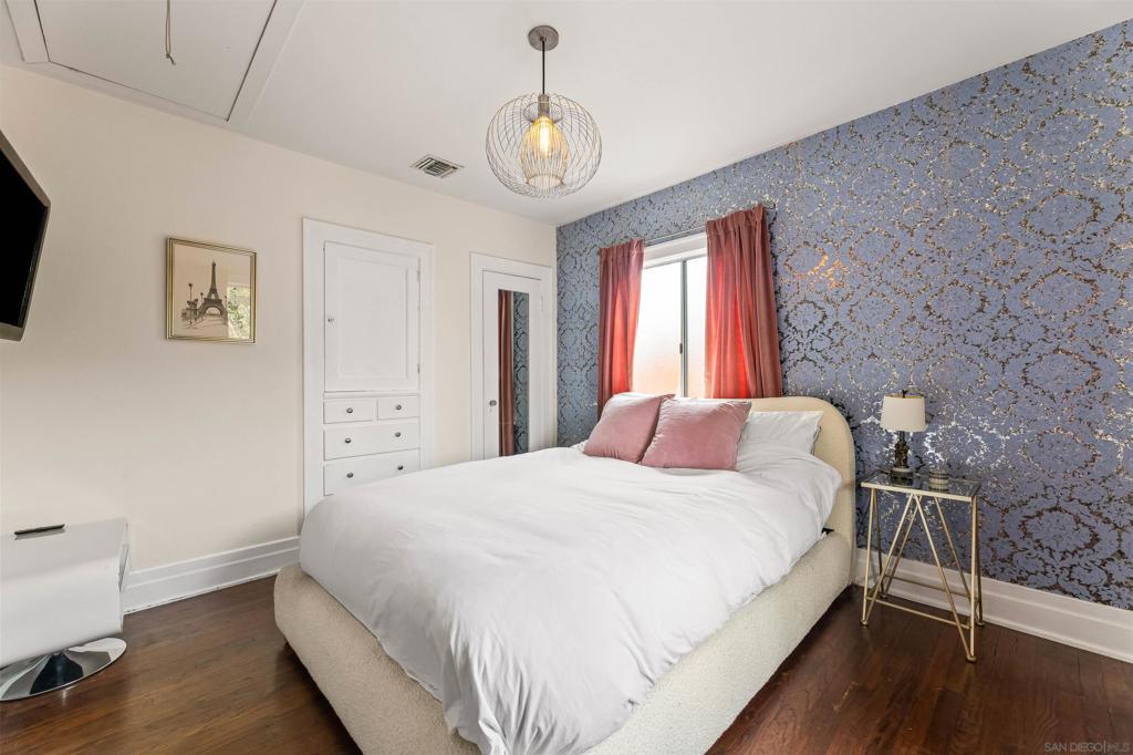 MLS #250043407SD image #11