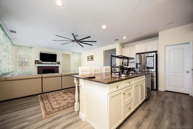 MLS #250043430SD image #13