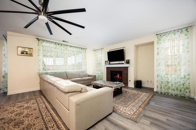 MLS #250043430SD image #15