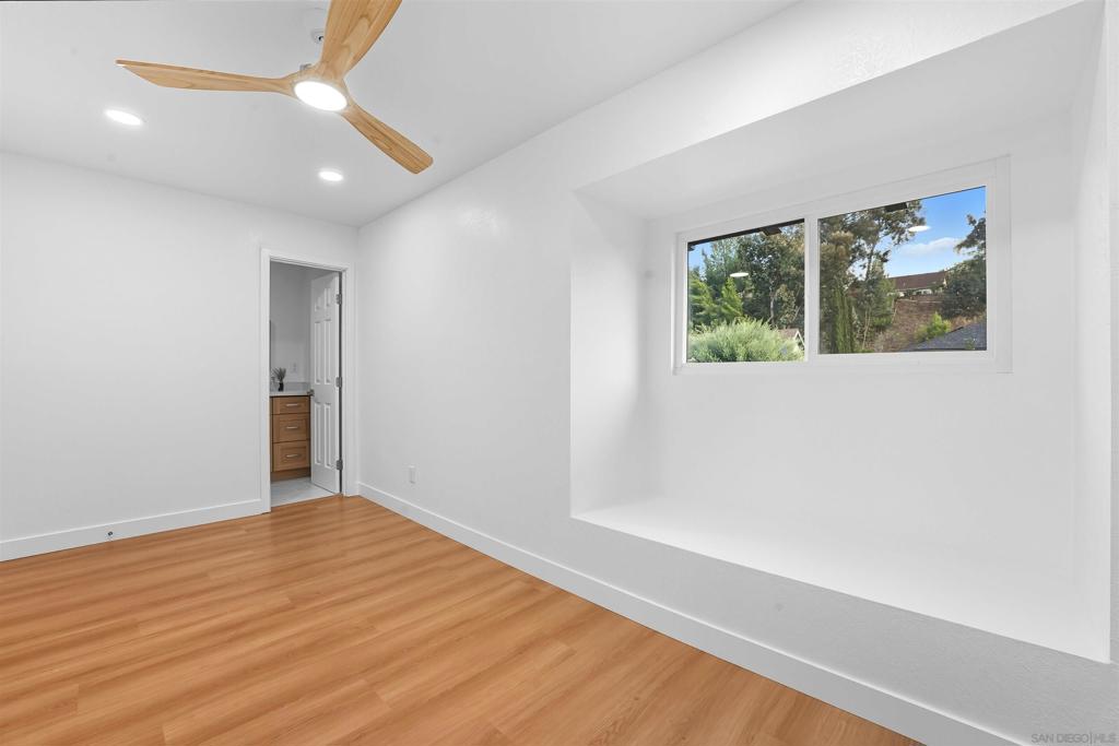 MLS #250043432SD image #13