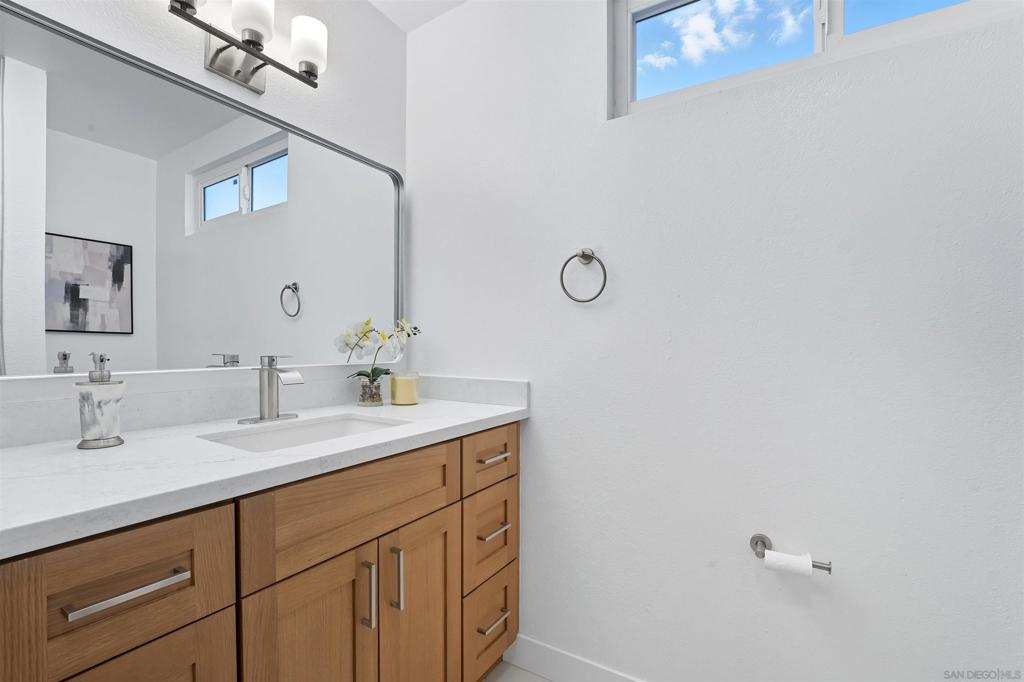 MLS #250043432SD image #16