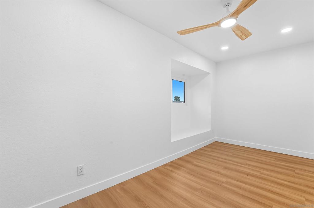 MLS #250043432SD image #18