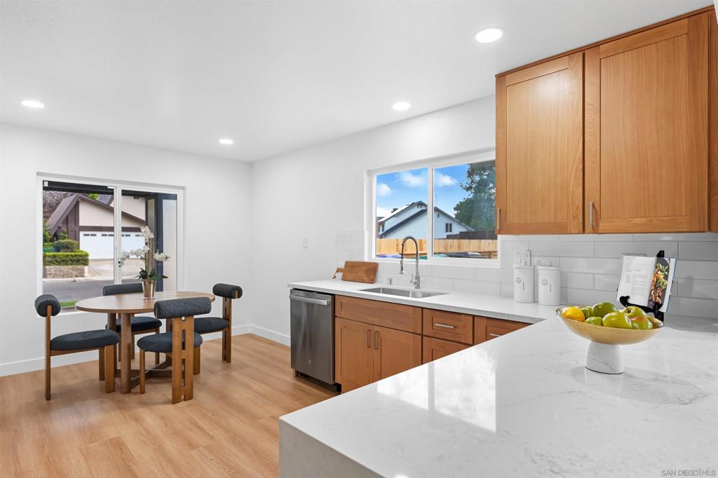 MLS #250043432SD image #8