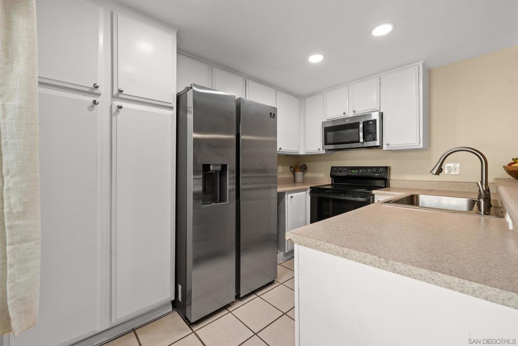 MLS #250043461SD image #11