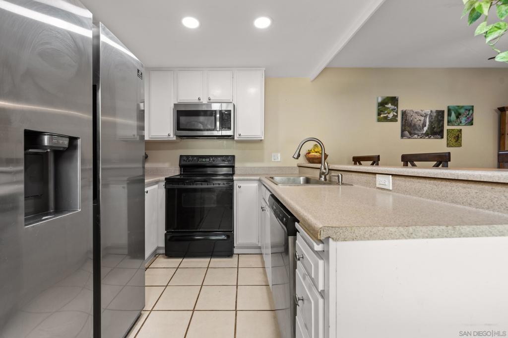 MLS #250043461SD image #12