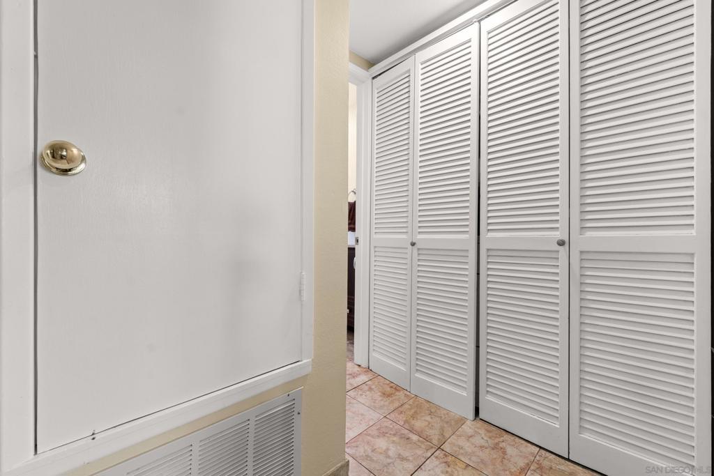 MLS #250043461SD image #16