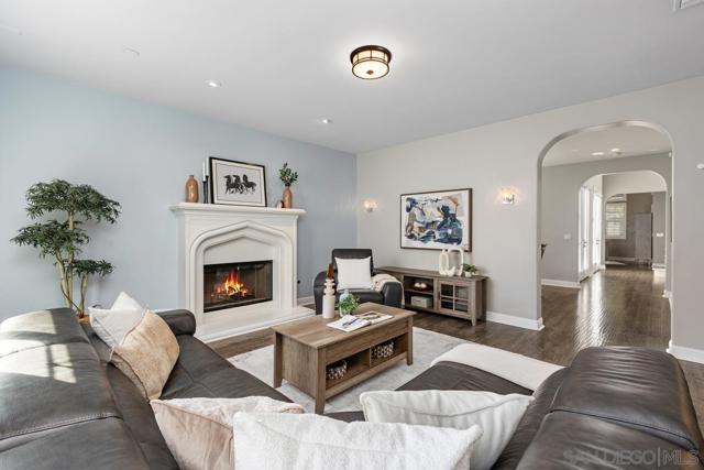 MLS #250043503SD image #10