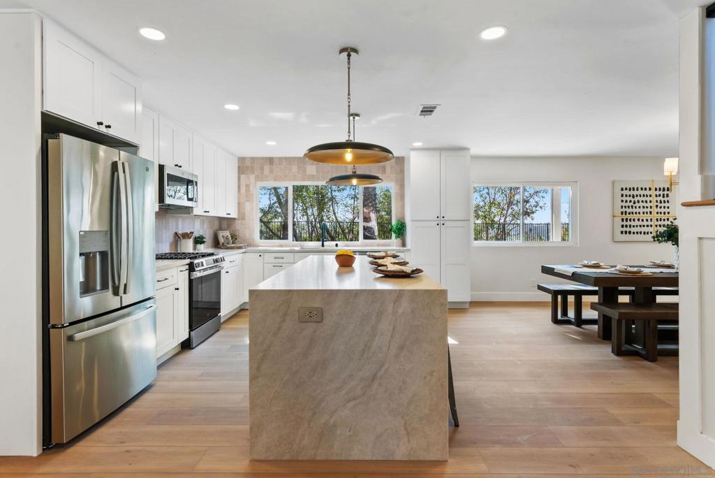 MLS #250043513SD image #23