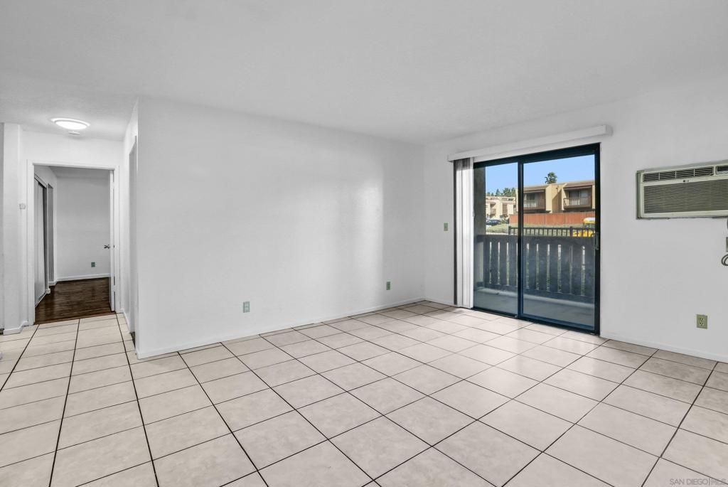 MLS #250043566SD image #4