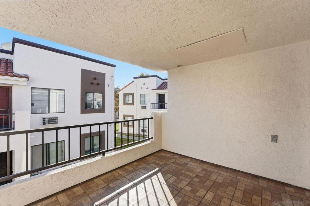 MLS #250043586SD image #24