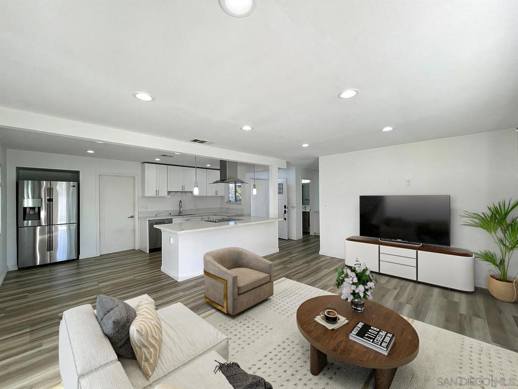 MLS #250043591SD image #1