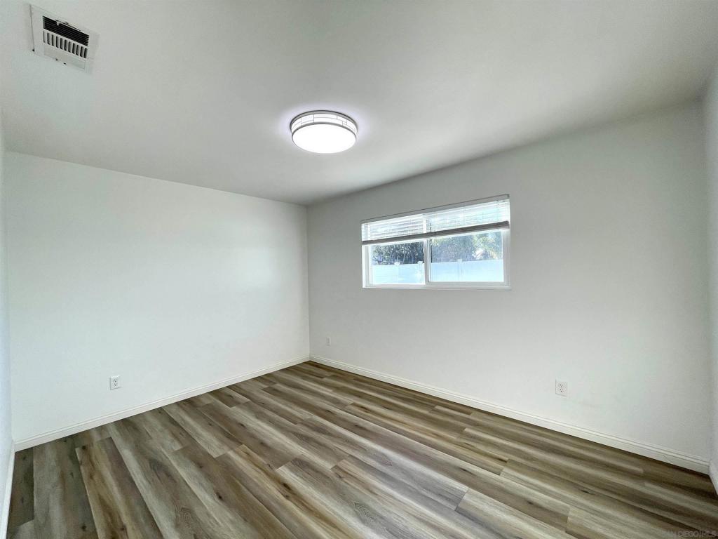 MLS #250043591SD image #13