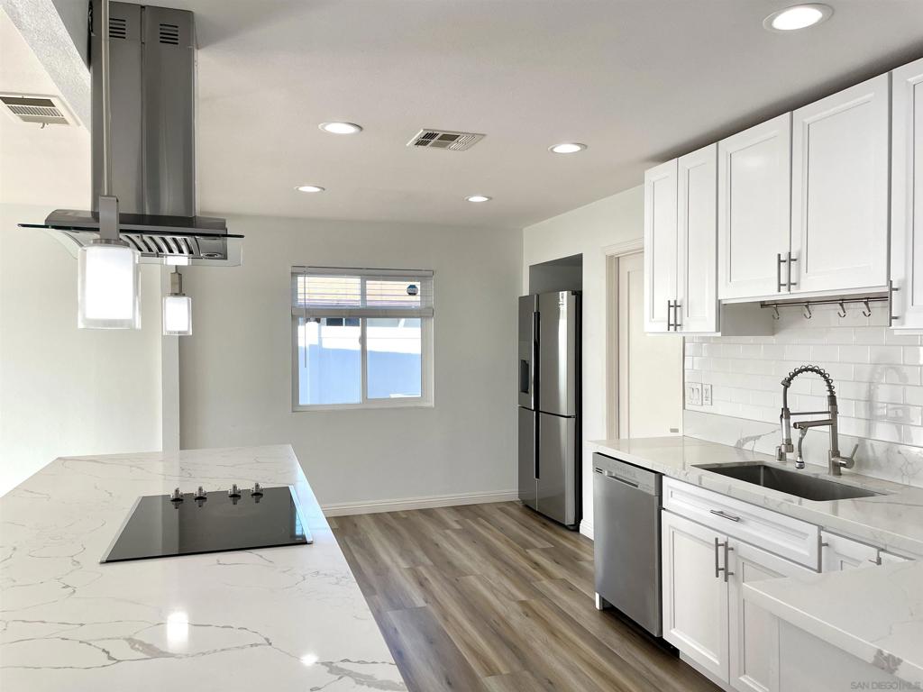 MLS #250043591SD image #3