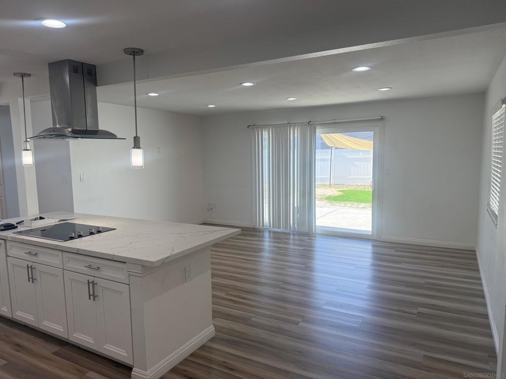 MLS #250043591SD image #5