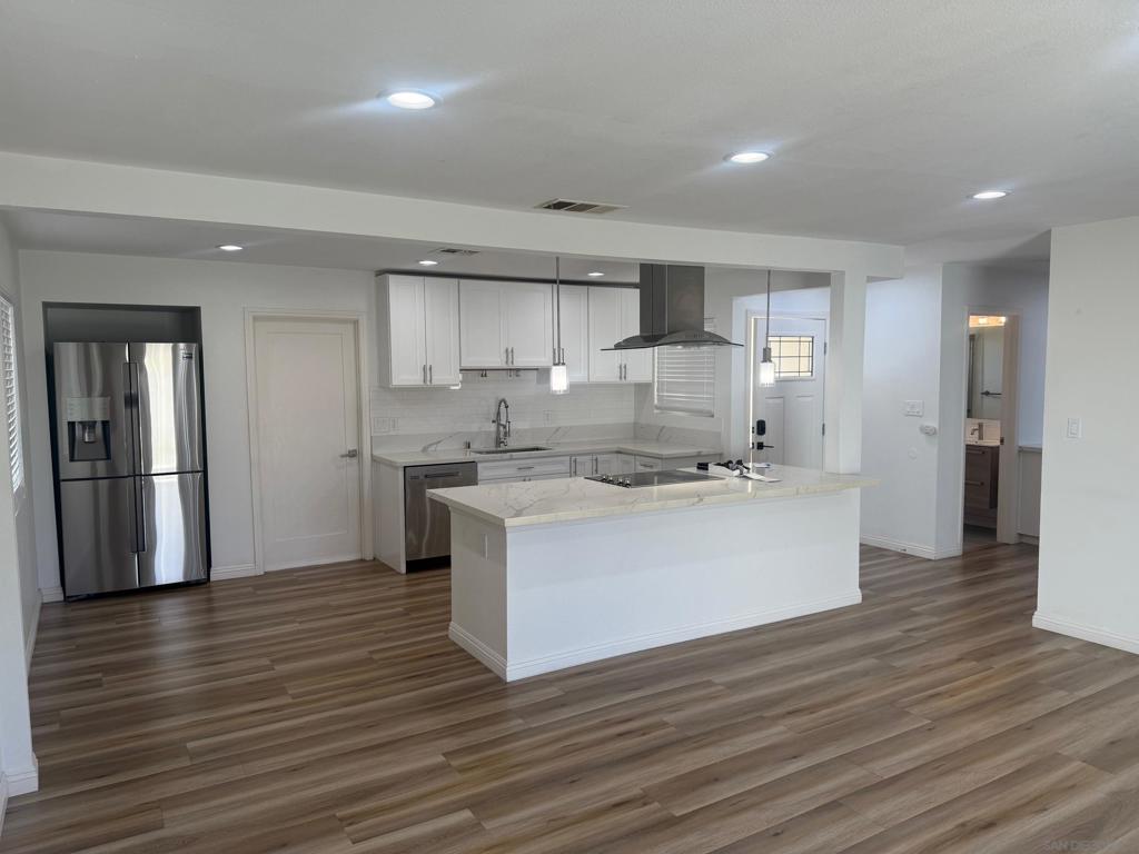 MLS #250043591SD image #6