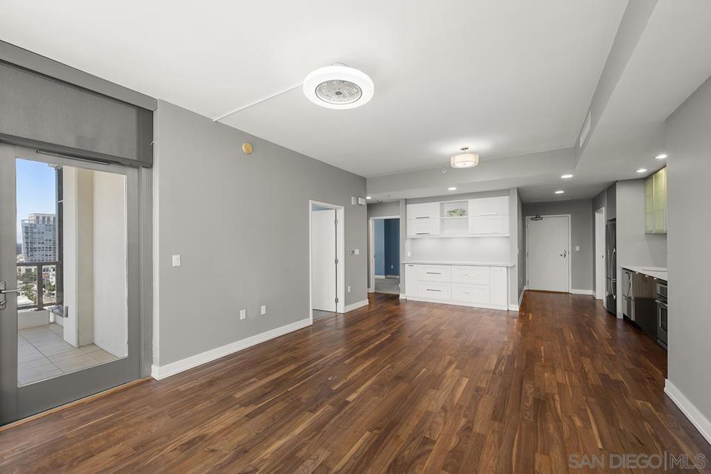 MLS #250043592SD image #11