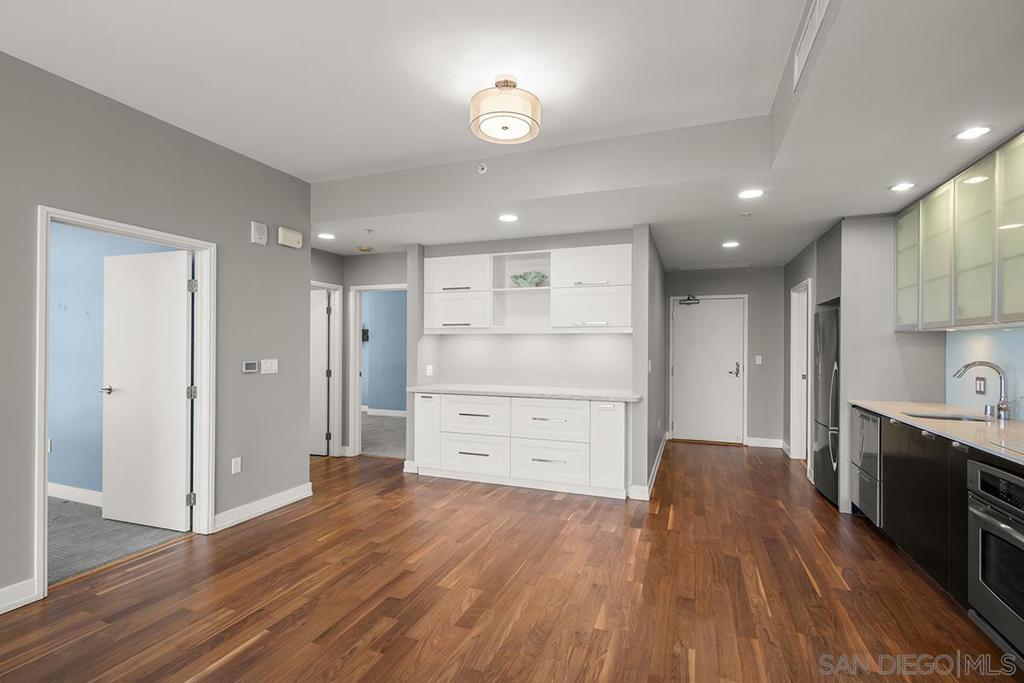 MLS #250043592SD image #12