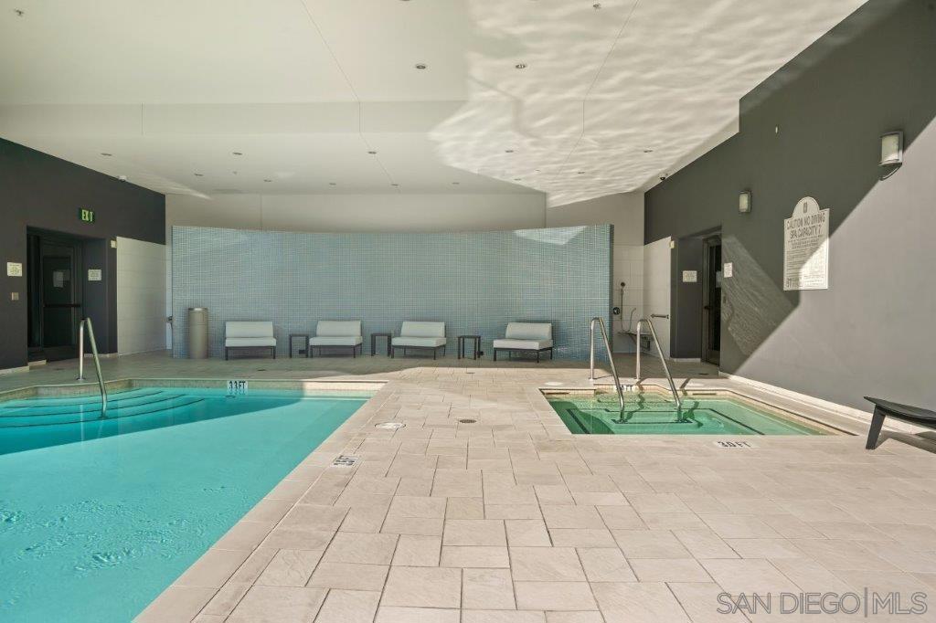 MLS #250043592SD image #33