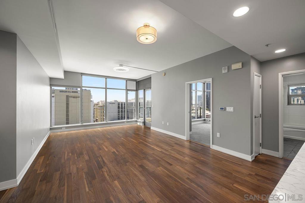 MLS #250043592SD image #4