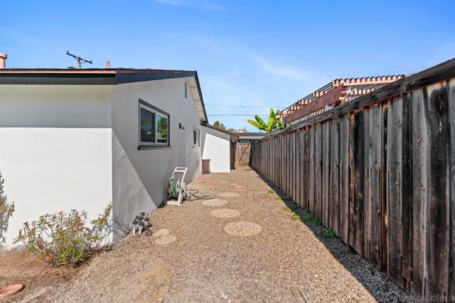 MLS #250043597SD image #31