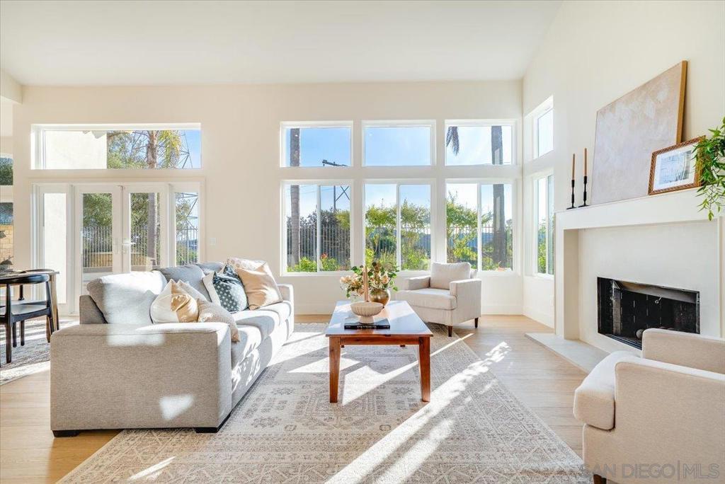 MLS #250043625SD image #10