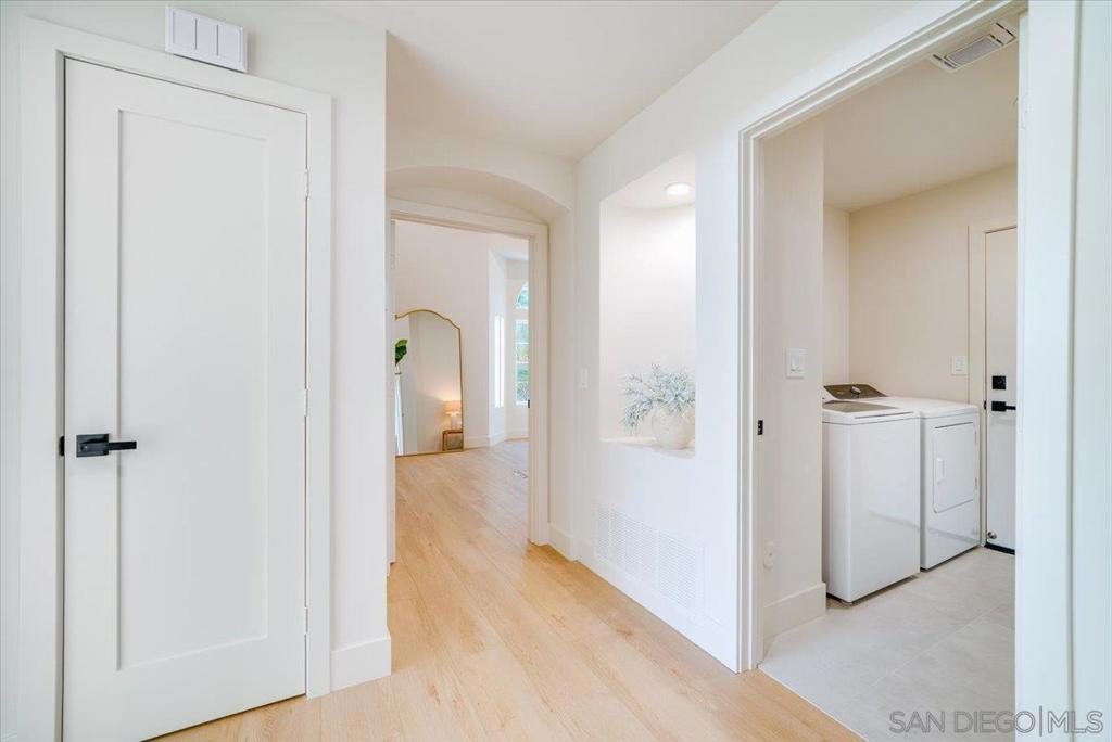 MLS #250043625SD image #19