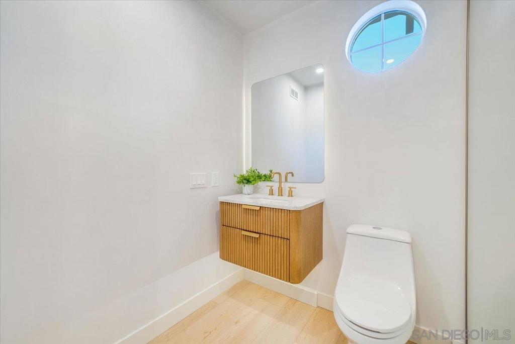 MLS #250043625SD image #35