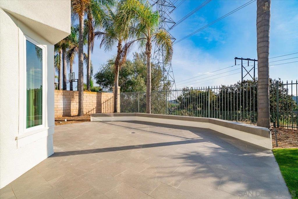 MLS #250043625SD image #40