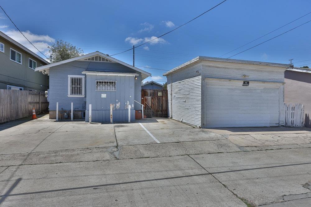 MLS #250043628SD image #37