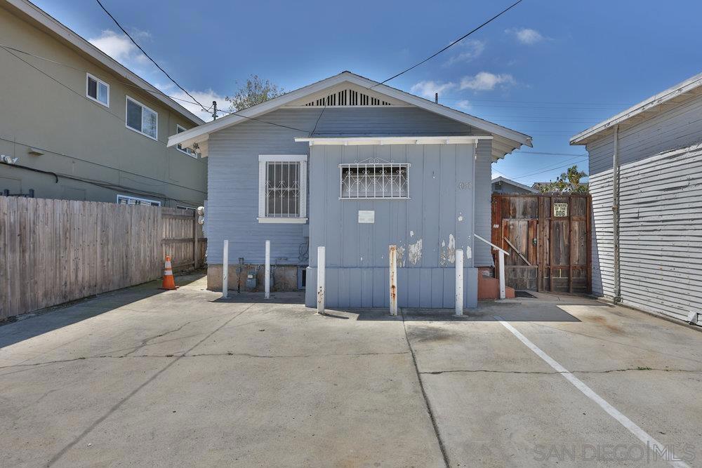 MLS #250043628SD image #38