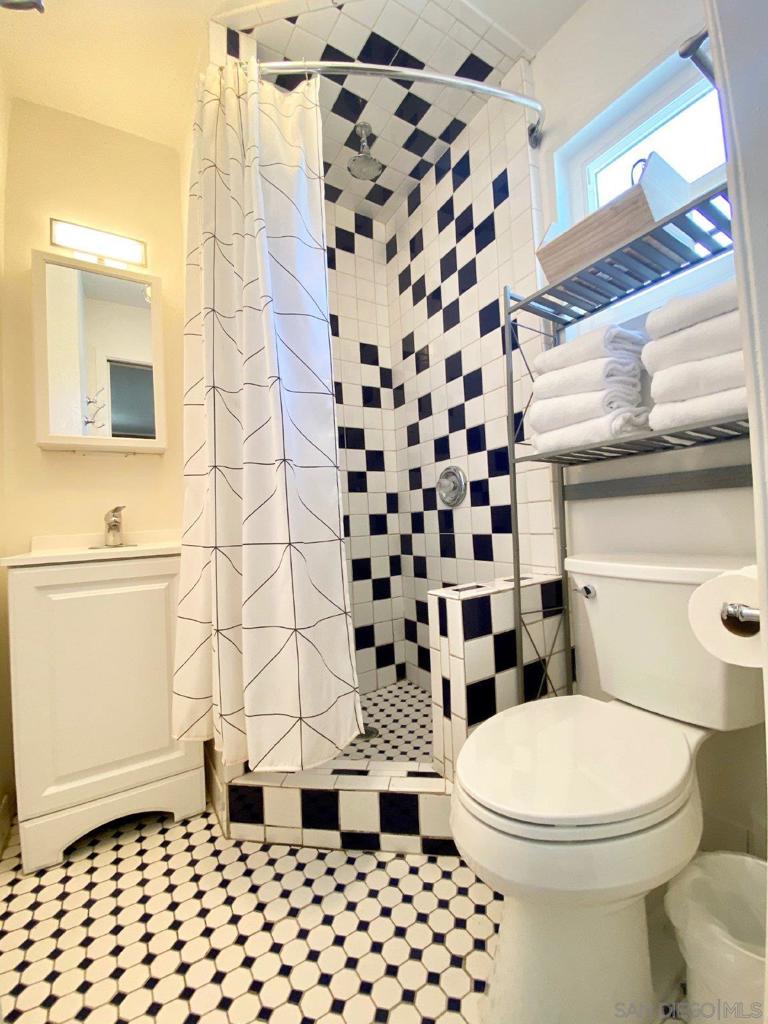 MLS #250043628SD image #50