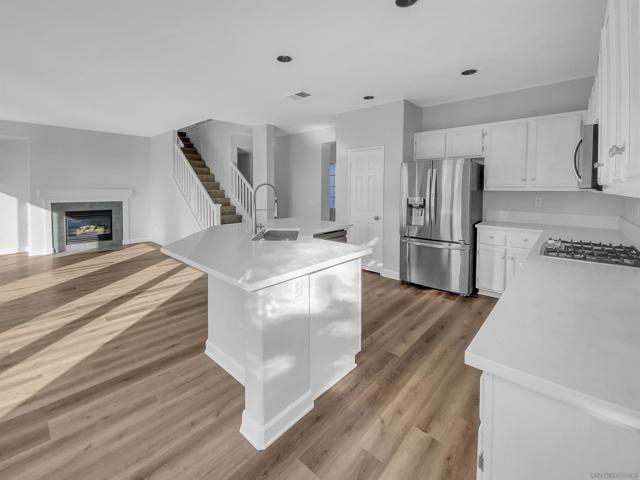 MLS #250043640SD image #11